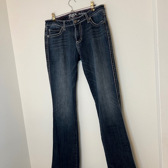 Wrangler Rock 47Jeans Women’s 29x34 Embroidered Stitched Low Rise Flare Boot Cut - Picture 4 of 16